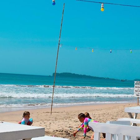 Alfresco Beach Hotel Uppuveli ภายนอก รูปภาพ
