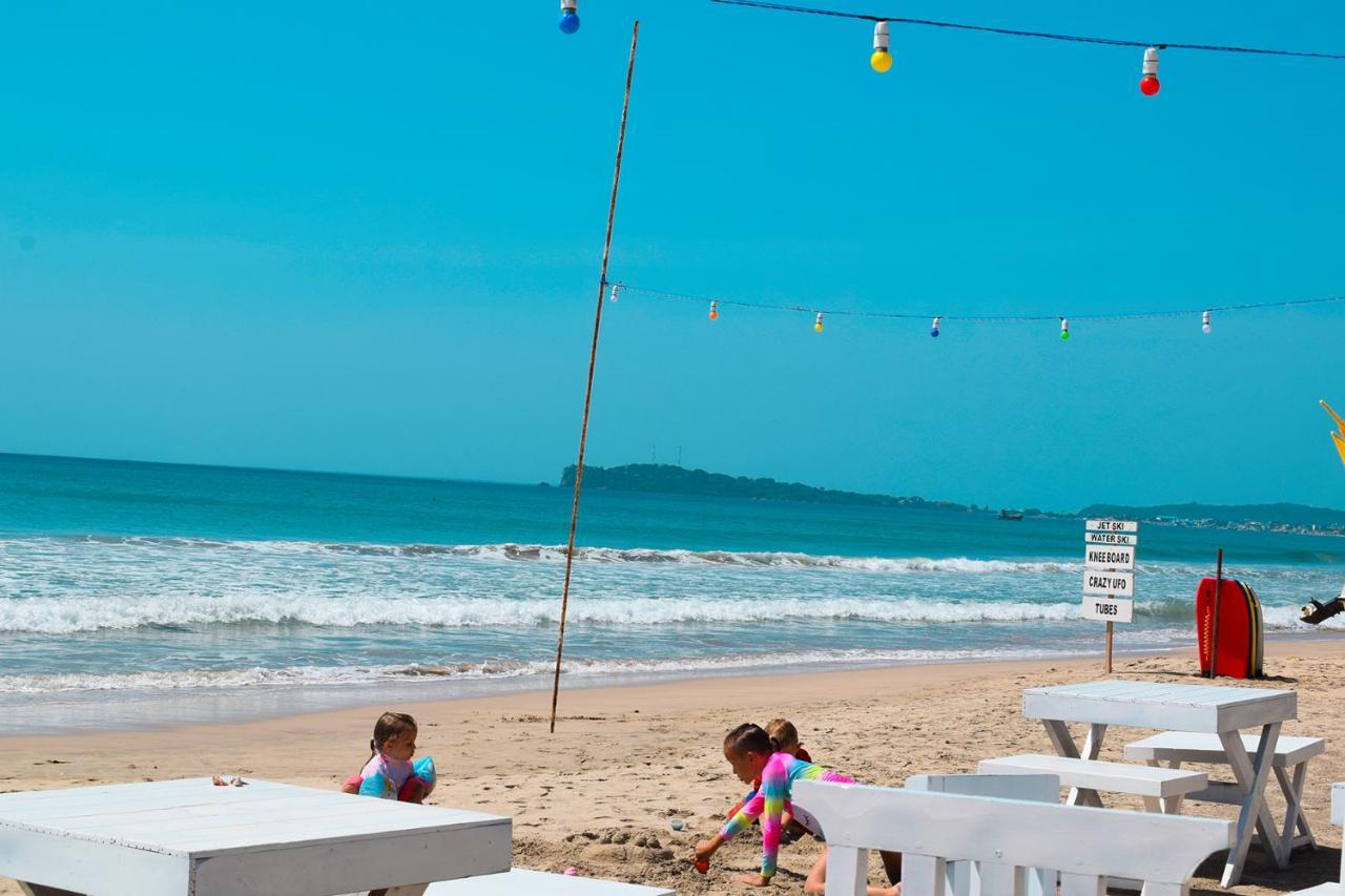 Alfresco Beach Hotel Uppuveli ภายนอก รูปภาพ