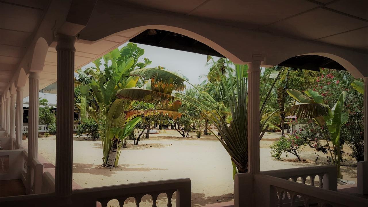 Alfresco Beach Hotel Uppuveli ภายนอก รูปภาพ