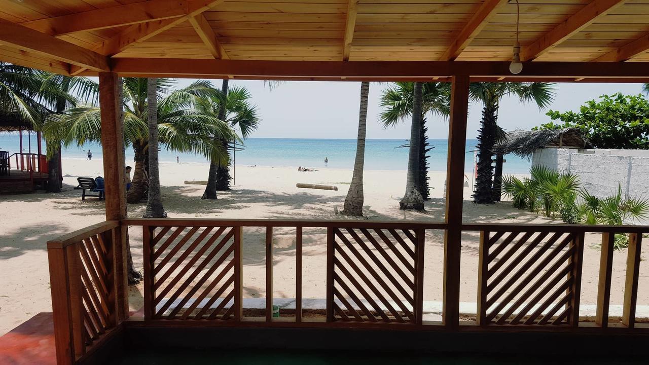 Alfresco Beach Hotel Uppuveli ภายนอก รูปภาพ